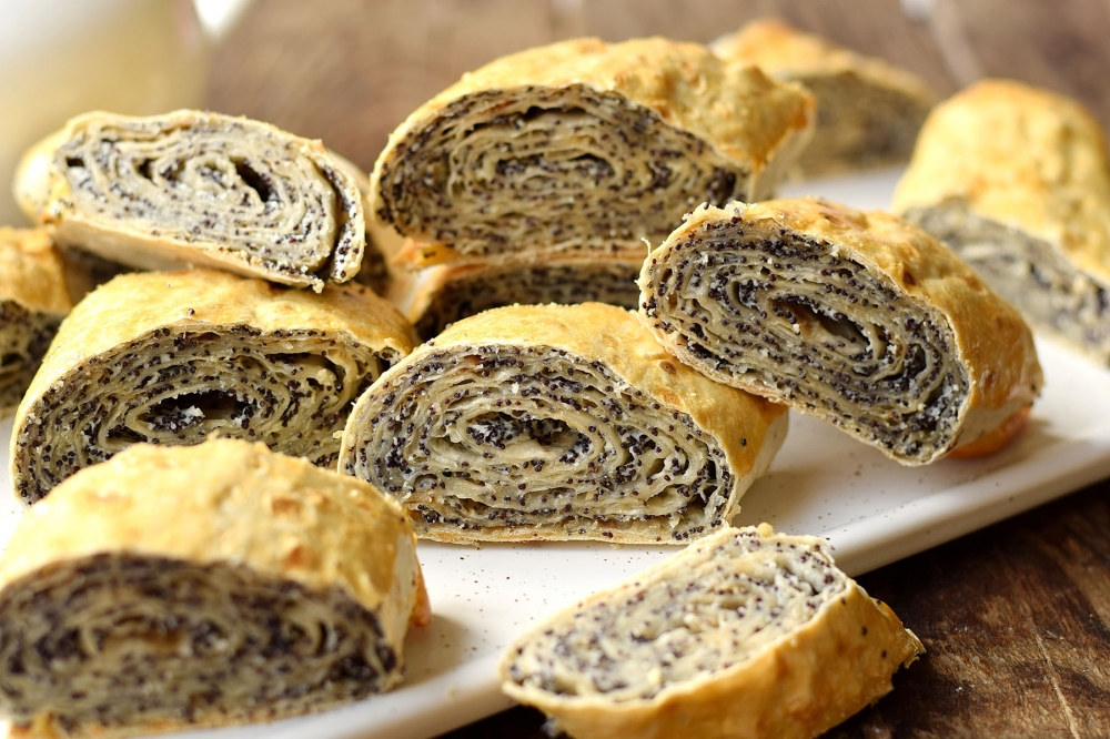 Poppy seed lavash roll